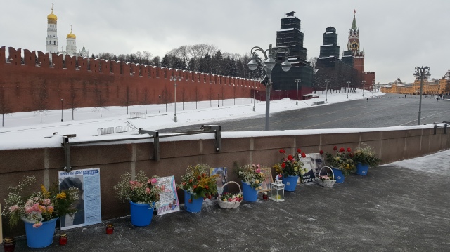 20180315_173135 bridge Nemtsov memorial